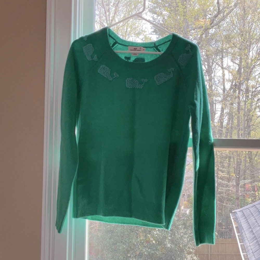 Vineyard vines sweater